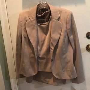 Women’s 3 piece suit. NWT